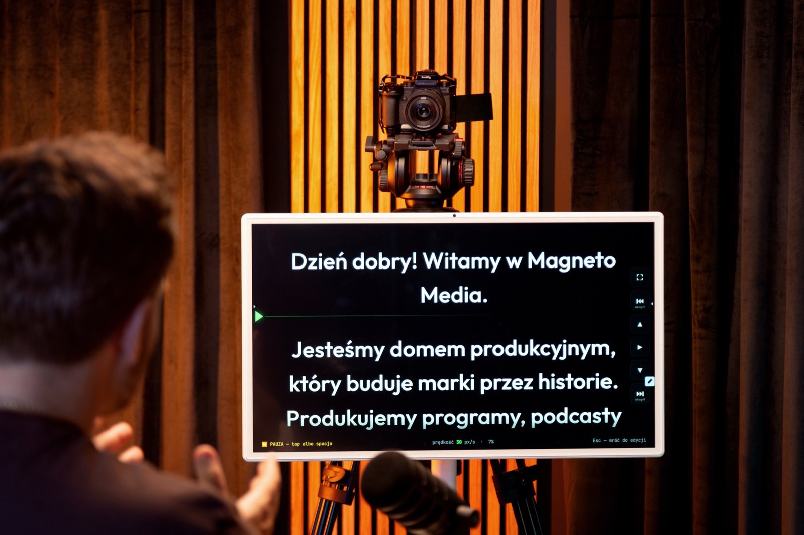 Prompter w studiu Magneto